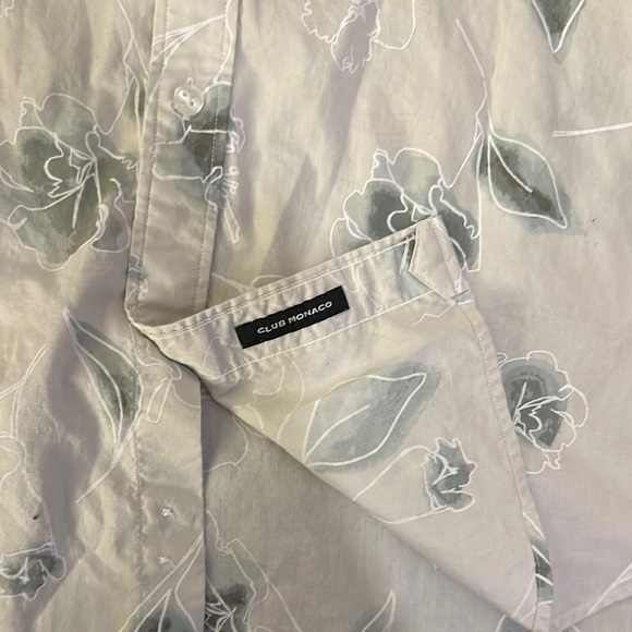 NWOT or EUC Club Monaco short sleeve button up sz medium - Picture 4 of 5